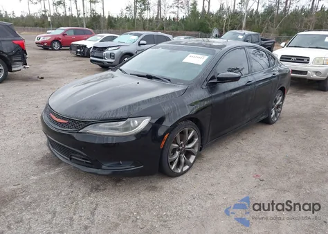 2015 Chrysler 200 S z USA, uszkodzony, nr VIN 1C3CCCDG9FN530397